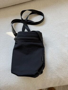 lululemon athletica Black Crossbody Belt Bag